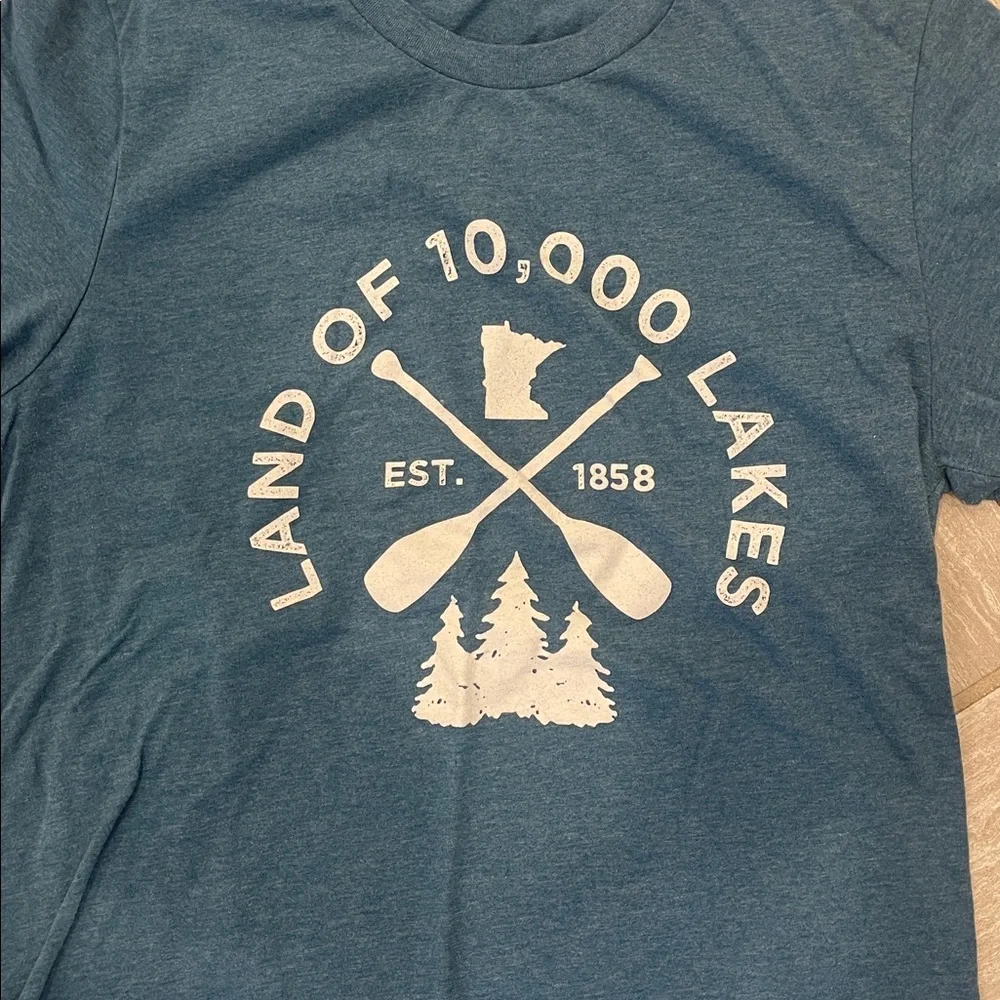Land of 10,000 Lakes Blue Graphic Tee - Picture 2 of 2